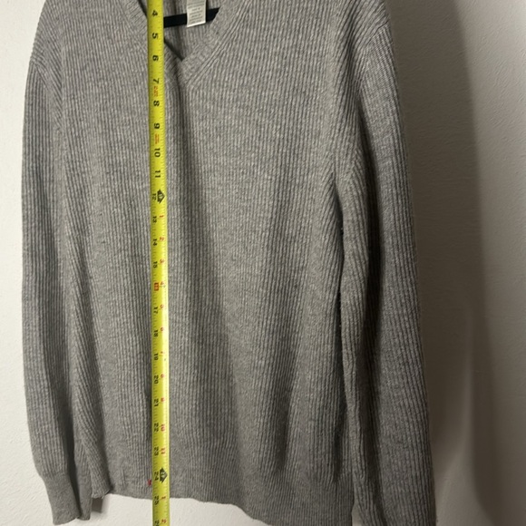 VINTAGE CASHMERE sweater - Picture 8 of 9